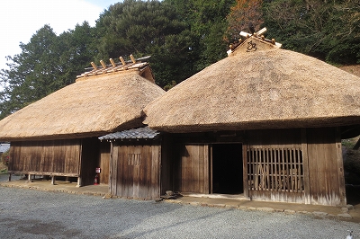 鈴木家住宅主屋および釜屋