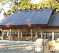 写真：浜名惣社神明宮の拝殿。