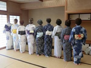 今まで習った結び方から各自お気に入りの結び方で撮影