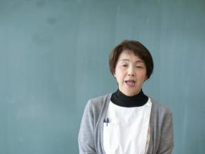 講師の鈴木好代先生