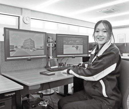 夏目実結（みゆ）さん（22）