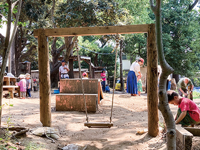 自分の責任で自由に遊びを創造するプレーパーク（世田谷区）