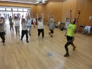 スローエアロビクスの様子2