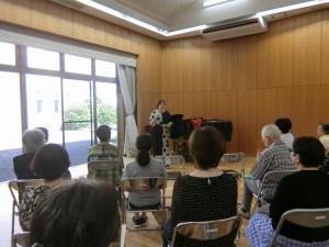 講師の石野裕子先生