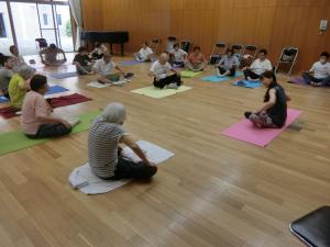 ユニバーサルヨガアース