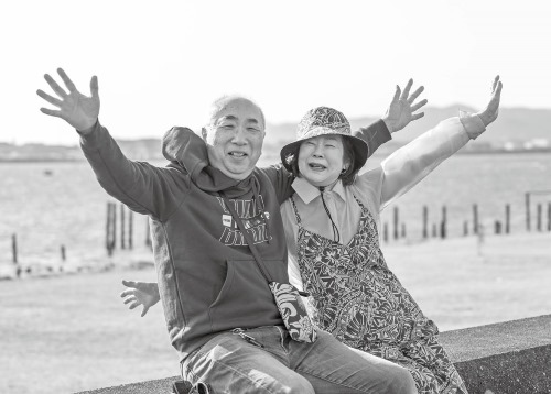 栁平 育夫さん、加枝さん