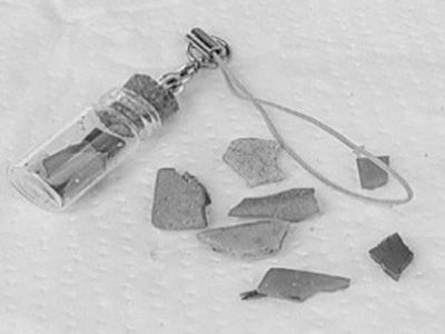 プラスチックごみを使ったアクセサリー作りのワークショップも開催