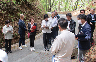 市道水窪白倉川線沿いの水道施設(水窪地区)