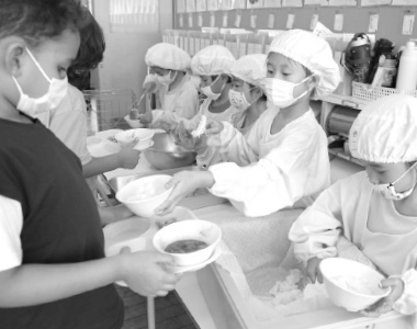 学校給食