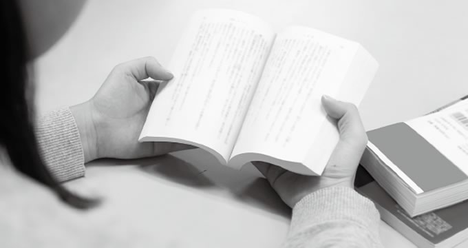 写真：読書の様子