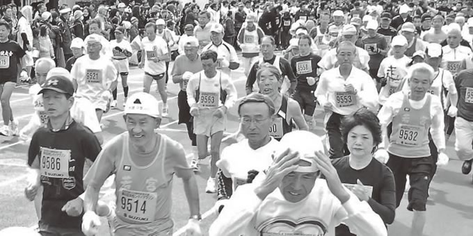 写真：第8回浜松シティマラソン3km65歳以上の部の出場者