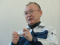 中前勉氏