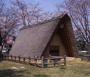 瓜郷遺跡復元住居