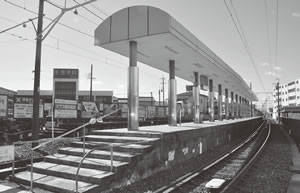 写真:鉄道事業者によるバリアフリー化工事が計画されている遠州鉄道浜北駅