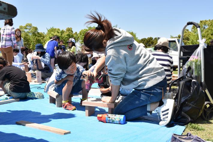 平成28年4月広報取材日記（グリフェス母親と作る）