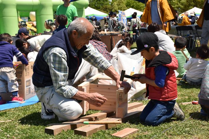 平成28年4月広報取材日記（グリフェス祖父と作る）