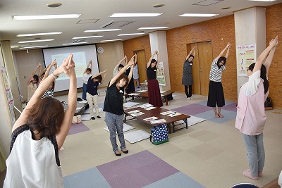 浜北区広報取材日記平成28年8月（ママセミストレッチ）