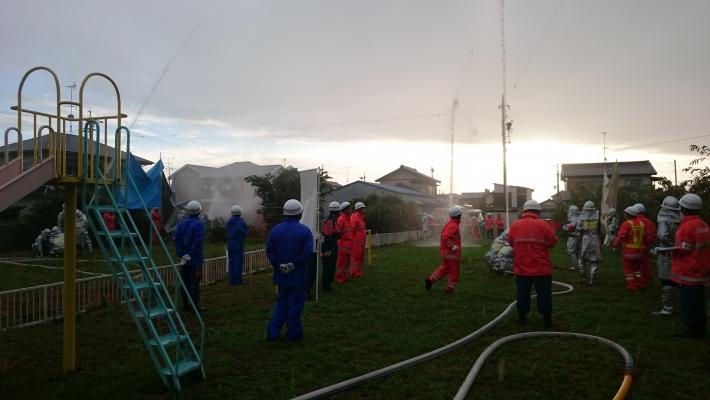 消防団による放水訓練