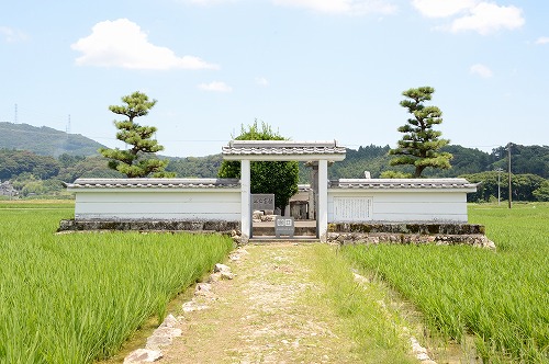 井伊共保出生の井戸