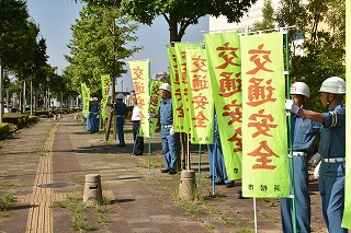 夏の一斉街頭指導の様子3