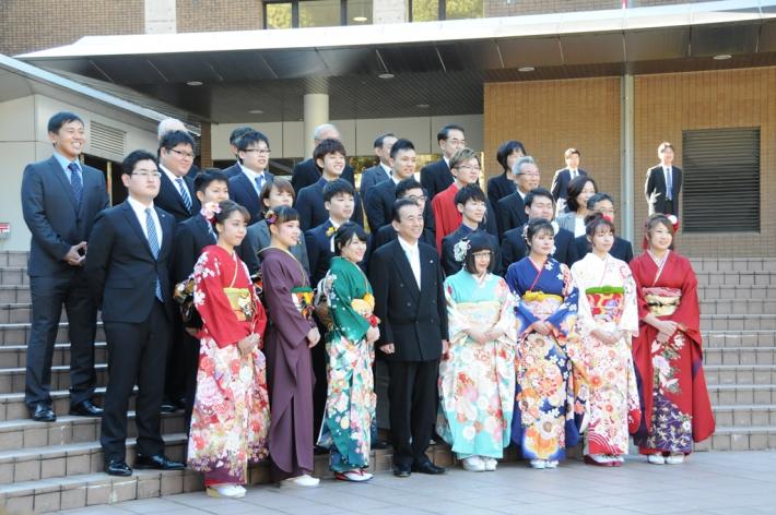 新成人と市長との集合写真