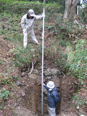 鳥羽山城大手道石垣