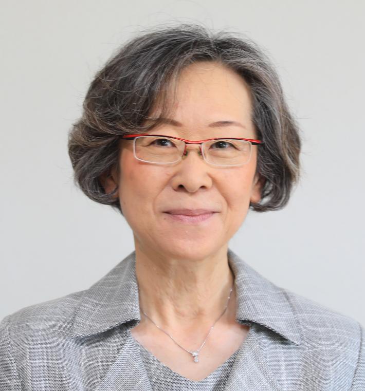 伊藤里美氏