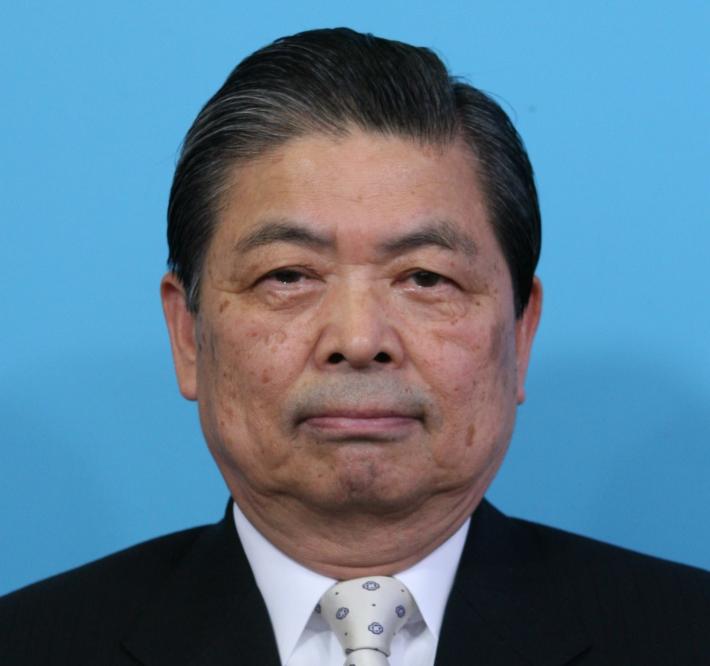 鈴木通友氏